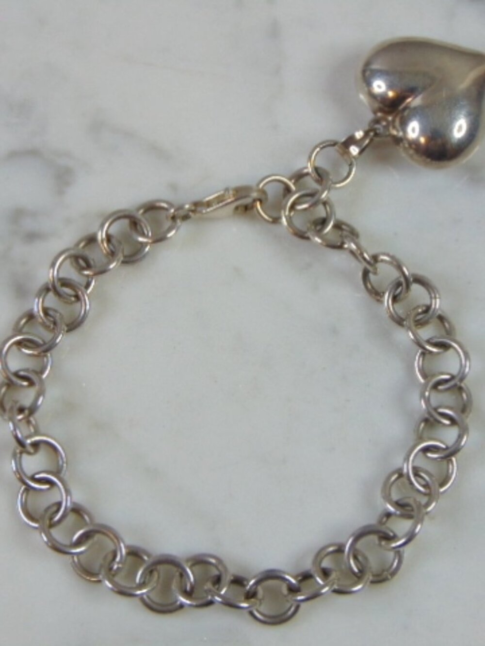 Womens Vintage Estate Sterling Silver Heart Charm Bracelet 21.9g E5123